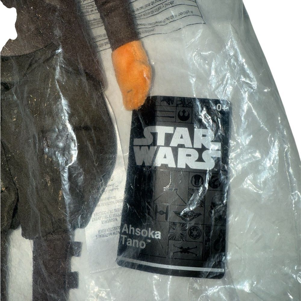 Star Wars Ahsoka Tano Plush NWT Disney Exclusive Soft Toy Collector doll - Picture 5 of 5
